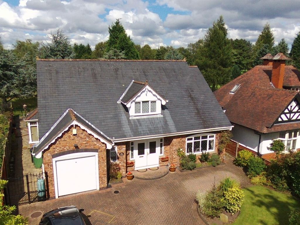 3 bed detached house for sale in Moorside Road, Urmston, Manchester M41