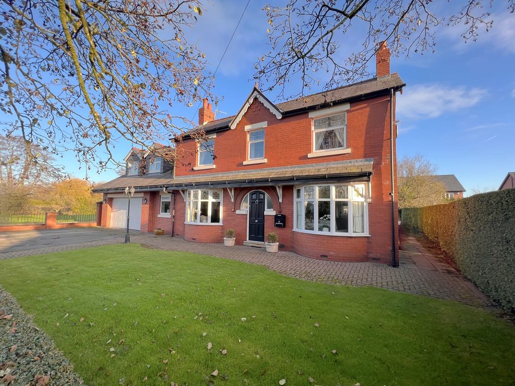 5 bed detached house for sale in Newgate Lane, Whitestake, Preston PR4 Zoopla