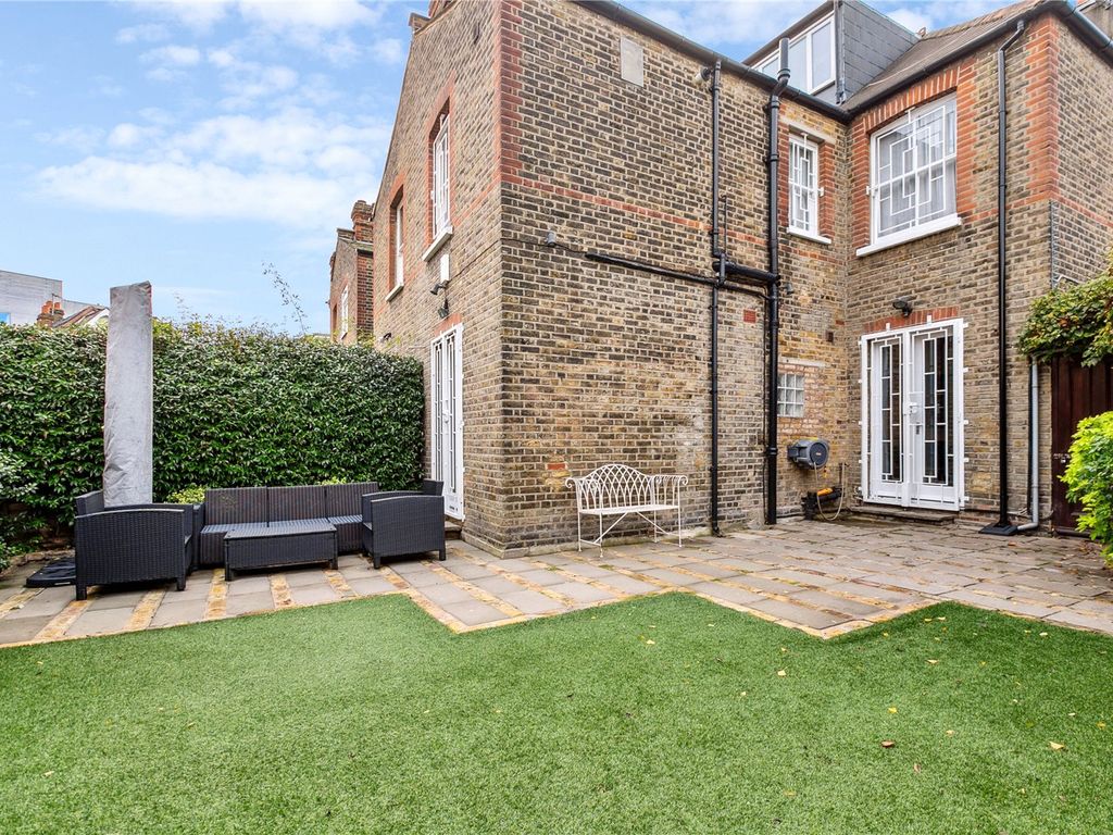 4 bed end terrace house for sale in Valetta Road, London W3 Zoopla