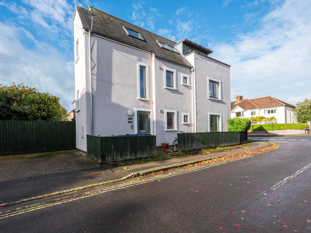 2 bed flat to rent in Wentworth Road, Oxford OX2 Zoopla
