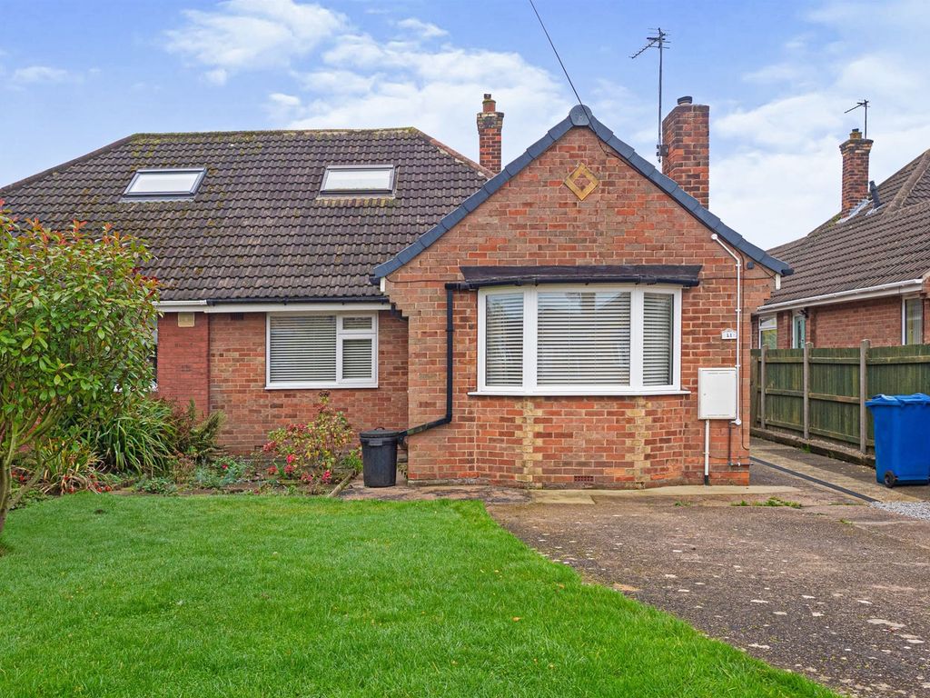 3 bed semidetached bungalow for sale in Bondyke Close, Cottingham HU16