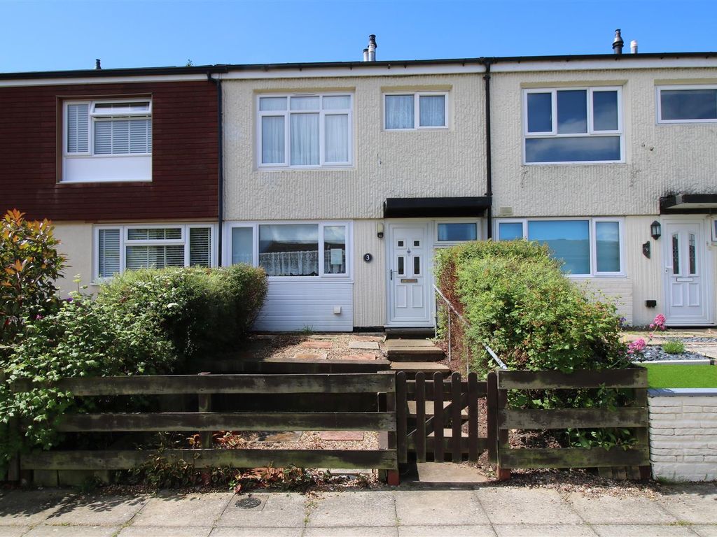 3 bed terraced house for sale in Carron Close, Tilehurst, Reading RG30