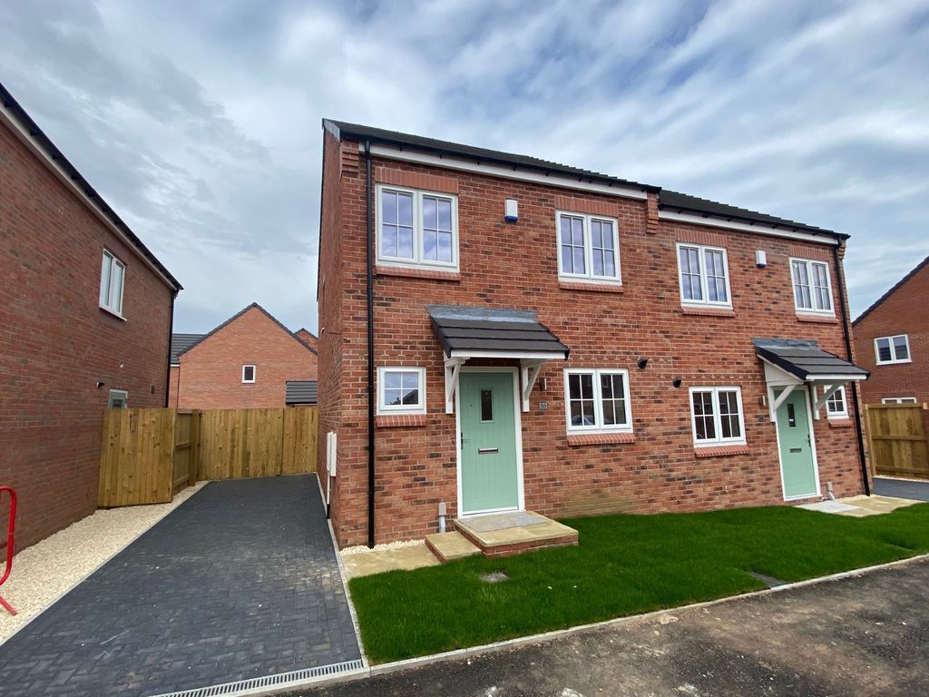 3 bed semidetached house for sale in Hartshorn Road, Armthorpe