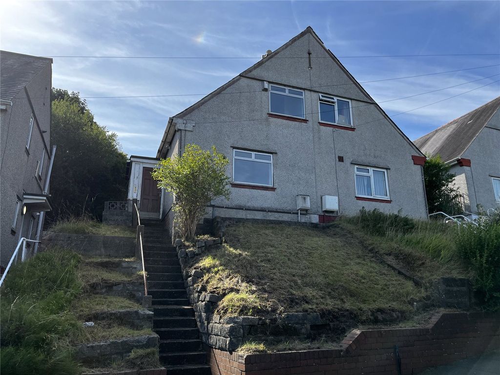 2 bed semidetached house for sale in Elphin Crescent, Townhill