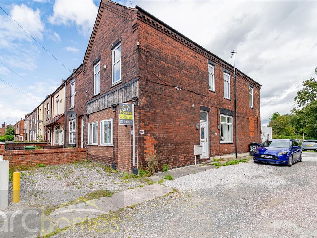 4 bed property for sale in Leigh Road, Hindley Green, Wigan WN2, £