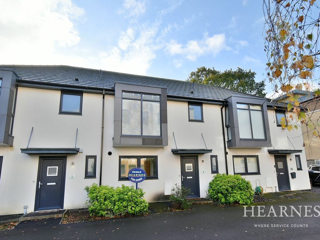 3 bed terraced house for sale in Princes Road, Ferndown BH22, £325,000