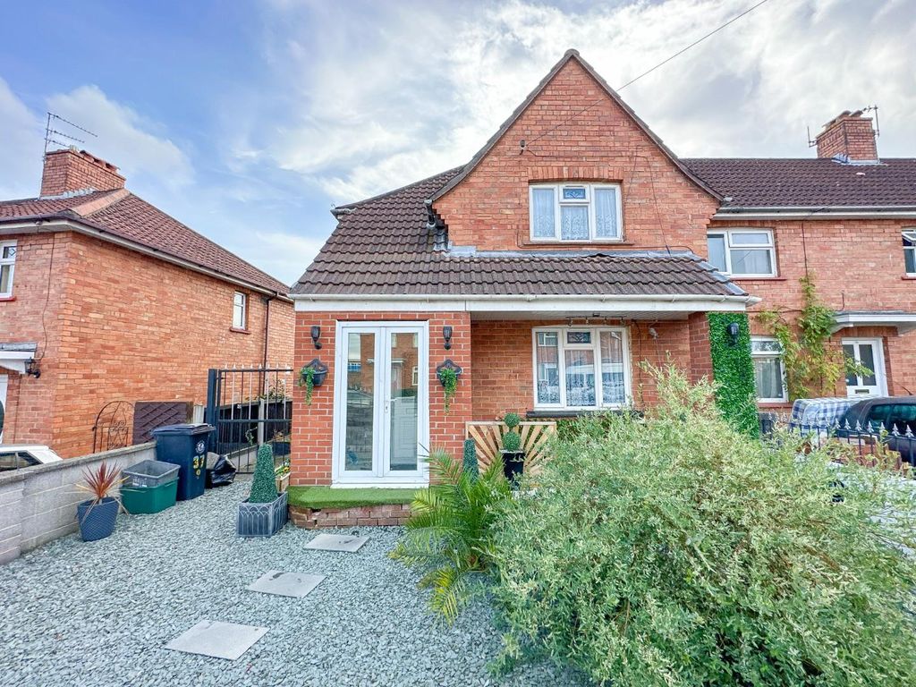 3 bed property for sale in Crediton Crescent, Knowle, Bristol BS4 Zoopla