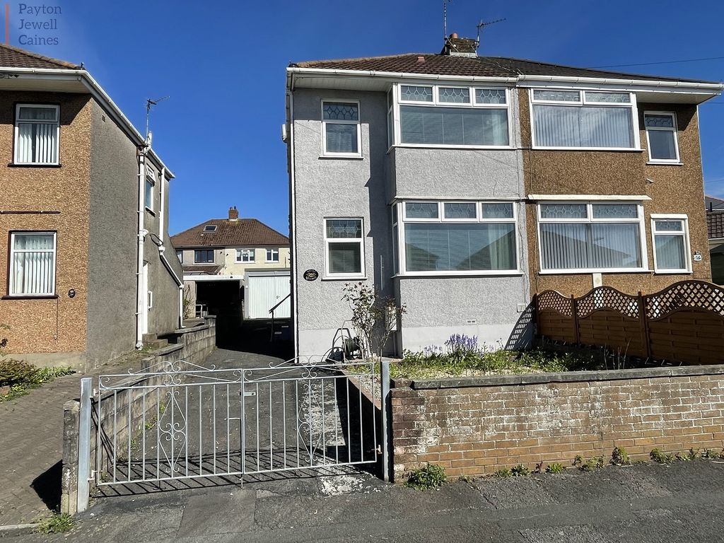3 bed semidetached house for sale in Garfield Avenue, Bridgend