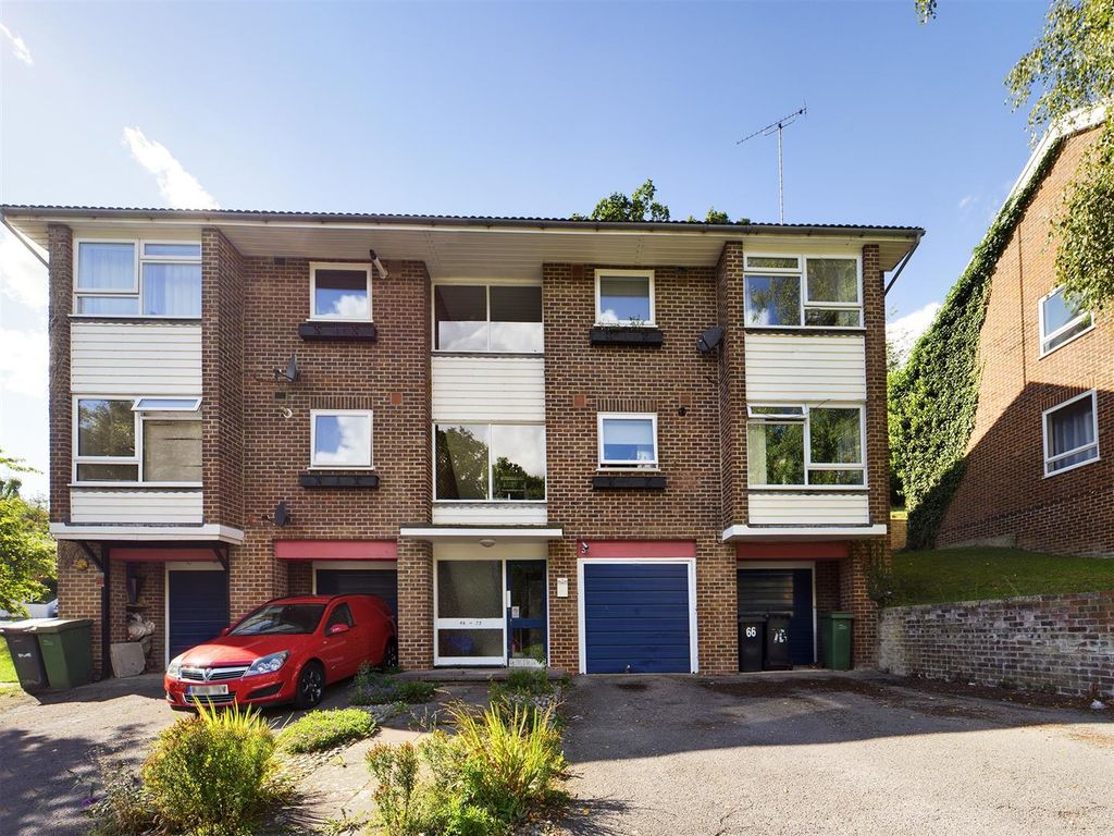 2 bed flat for sale in Starlings Drive, Tilehurst, Reading RG31 Zoopla