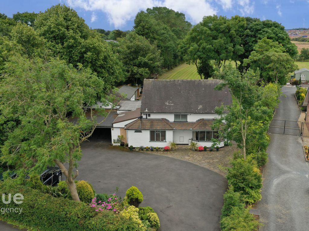 4 bed detached house for sale in Mains Lane, PoultonLeFylde FY6 Zoopla