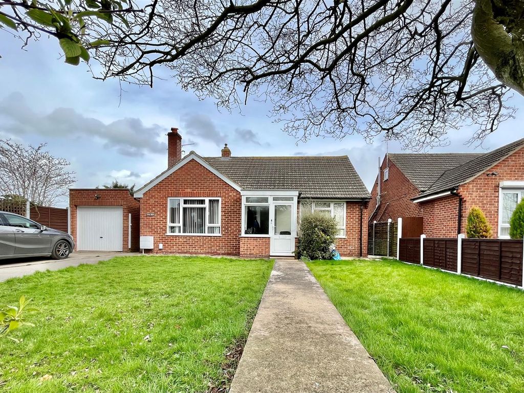 2 bed detached bungalow for sale in Rivermead Close, Gloucester GL2