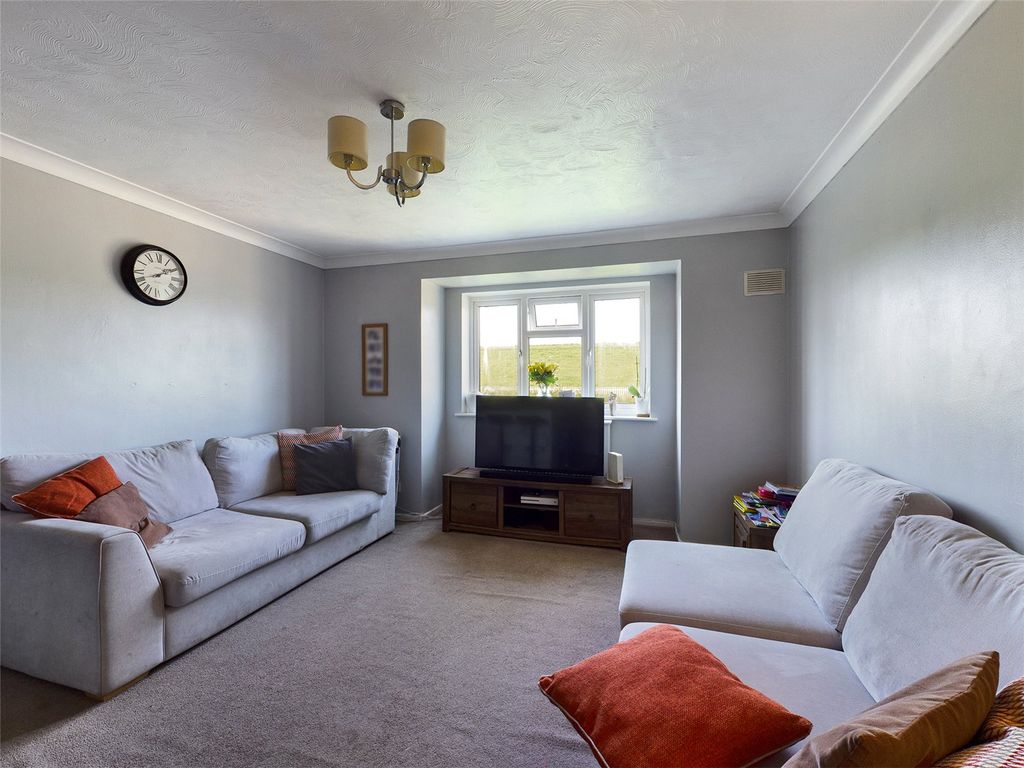 Irwin Court, 470-474 London Road, Ashford, Middlesex TW15  