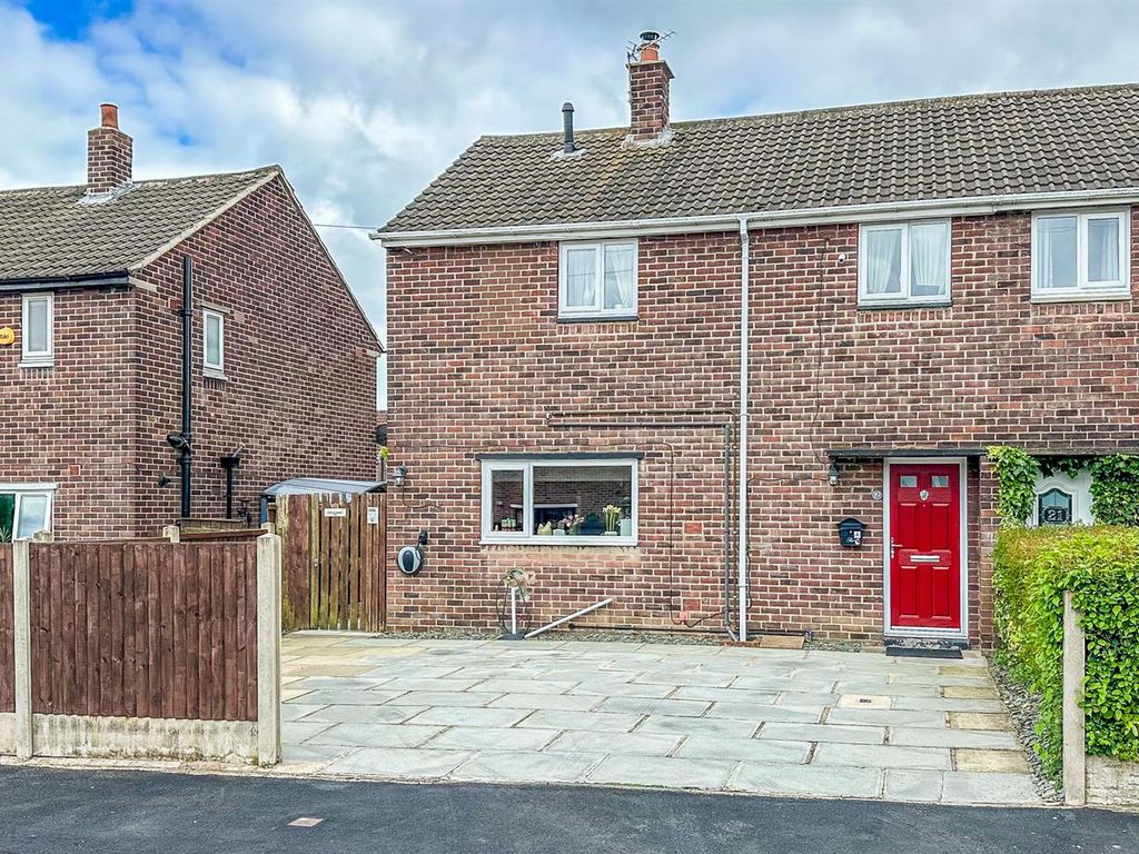 3 bed semidetached house for sale in Melton Road, Wakefield WF2, £