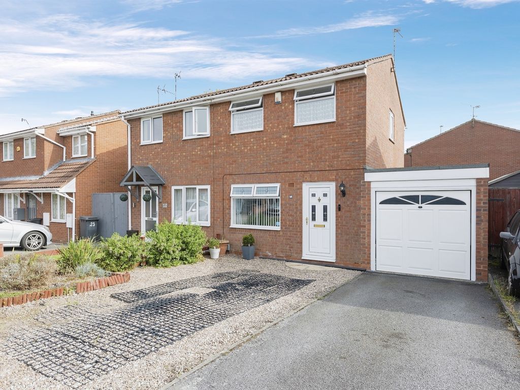 2 bed semidetached house for sale in The Poppins, Leicester LE4, £