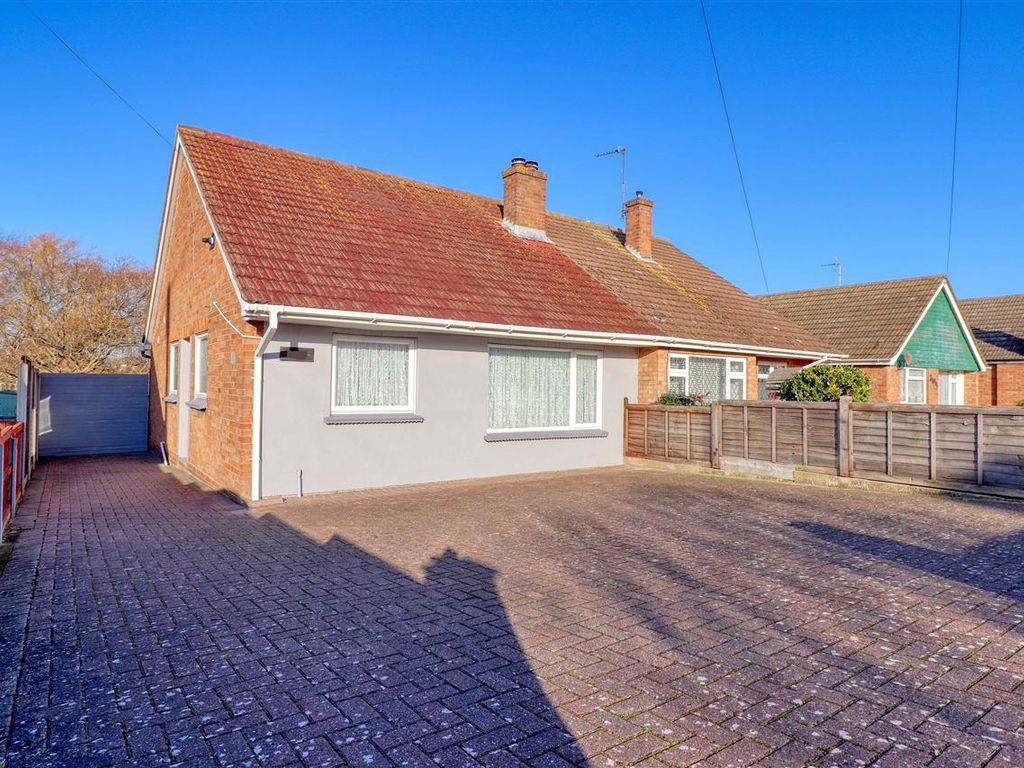 2 bed bungalow for sale in Slade Road, Holland On Sea, Holland On Sea