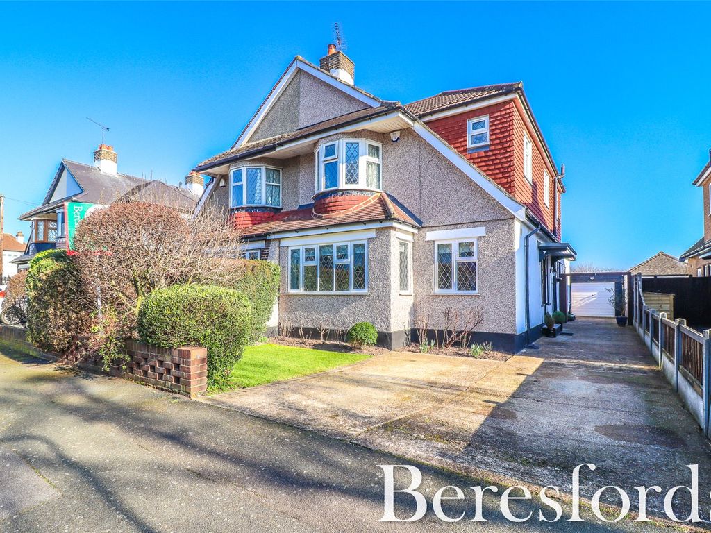 4 bed semidetached house for sale in Brackendale Gardens, Upminster
