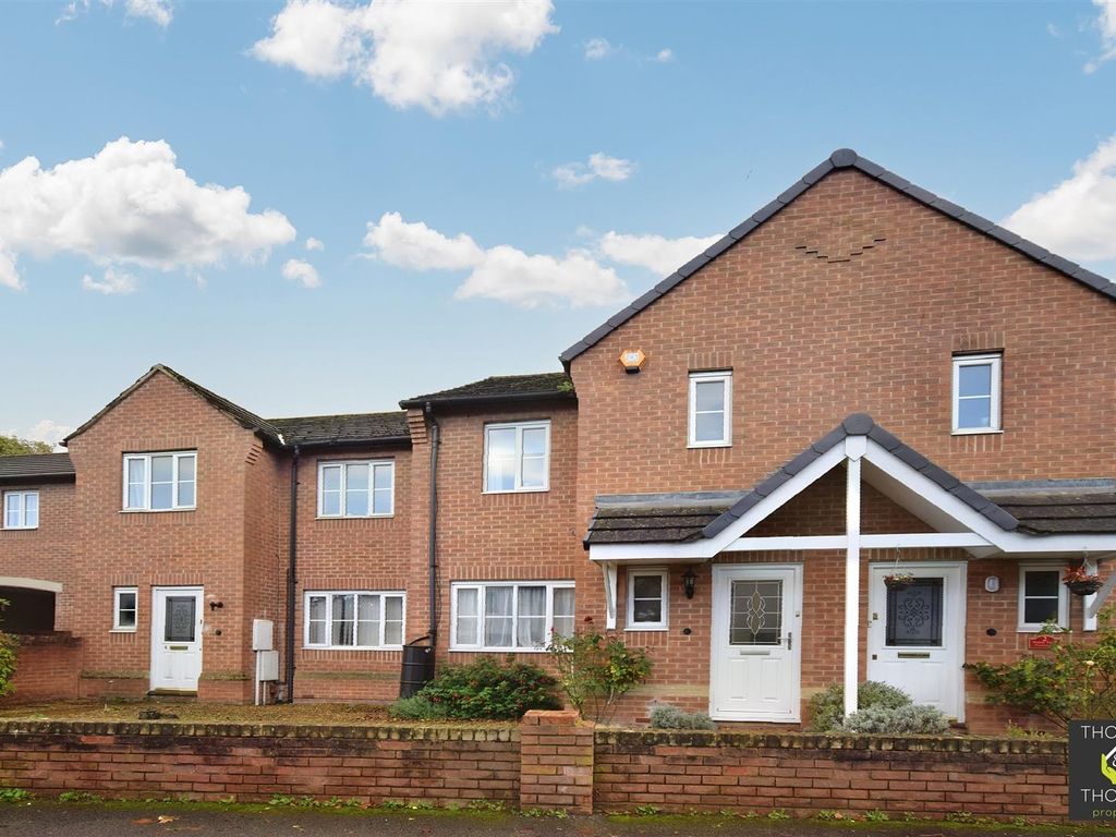 3 bed terraced house to rent in Pound Farm Courtyard, Brockworth