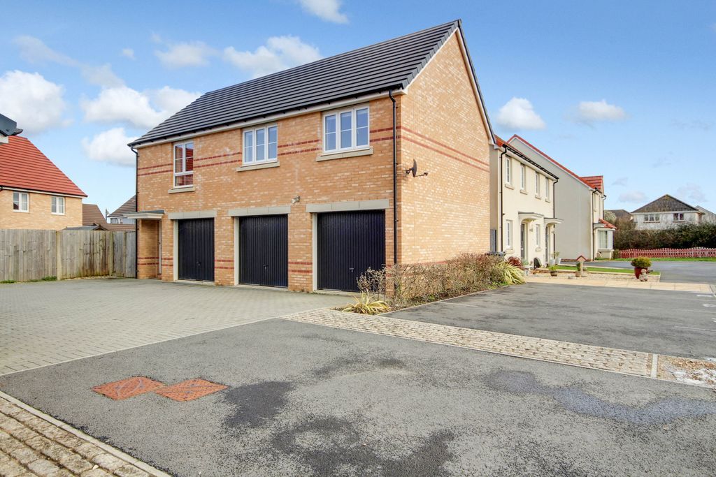 2 bed detached house for sale in Varve Close, Roundswell Business Park