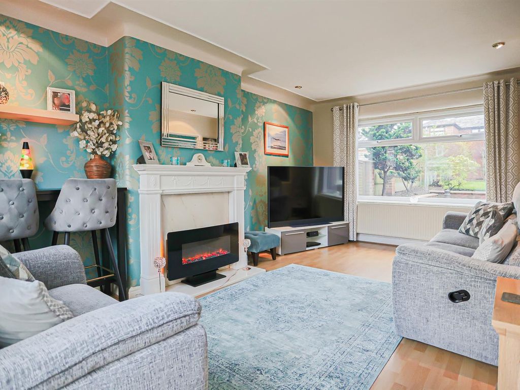 3 bed semidetached house for sale in Westwood Drive, Pendlebury