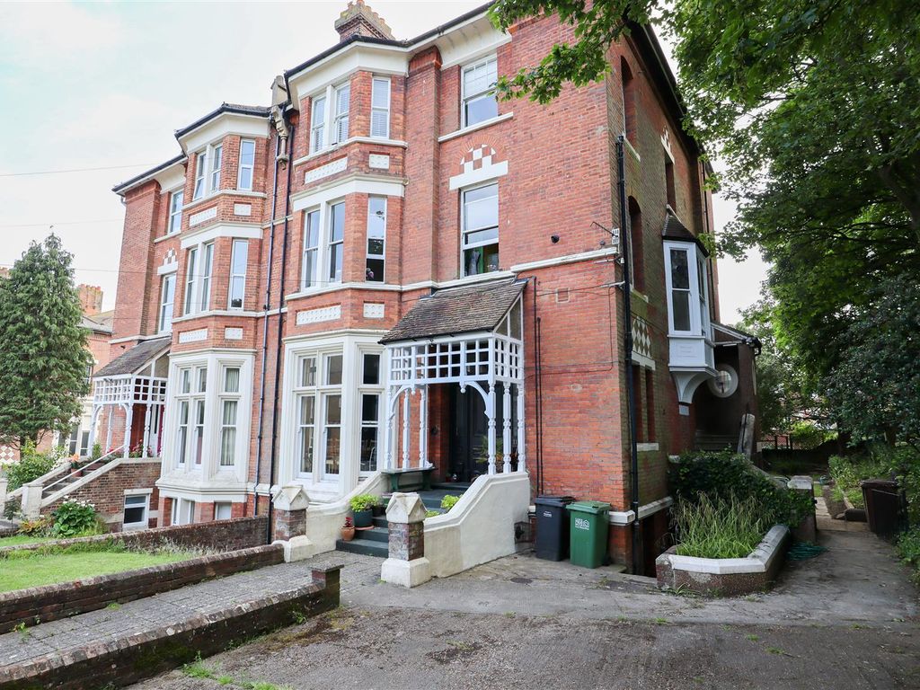 2 bed flat to rent in Dane Road, St. LeonardsOnSea TN38 Zoopla