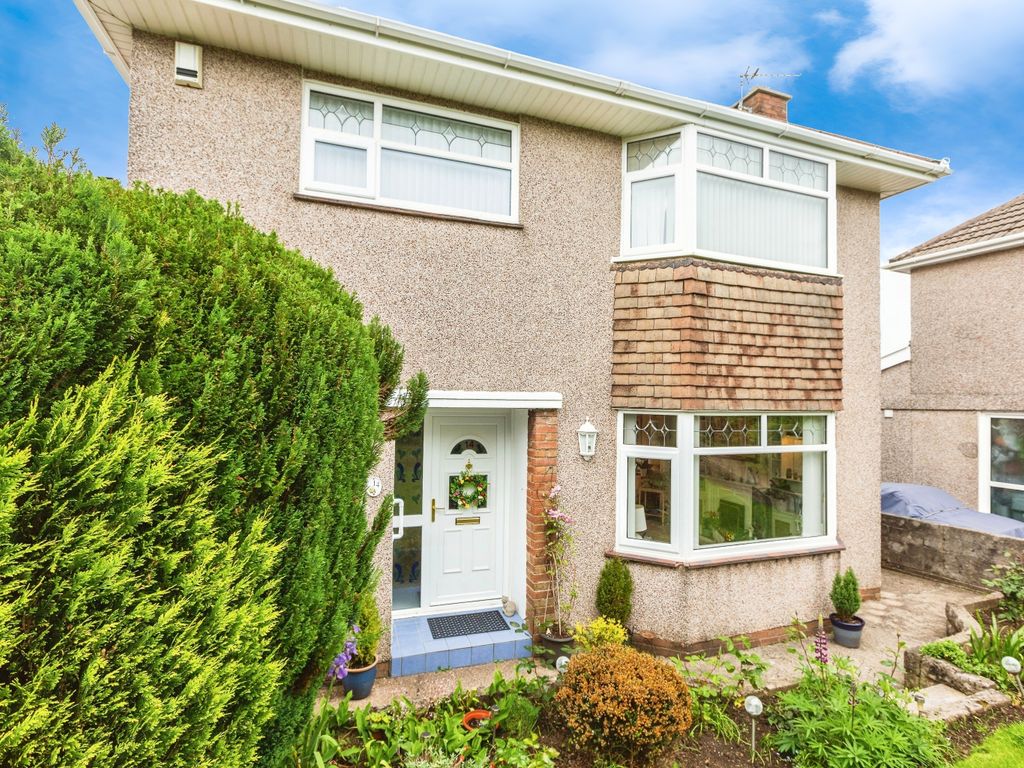 3 bed detached house for sale in Clyne Crescent, Mayals, Swansea SA3, £