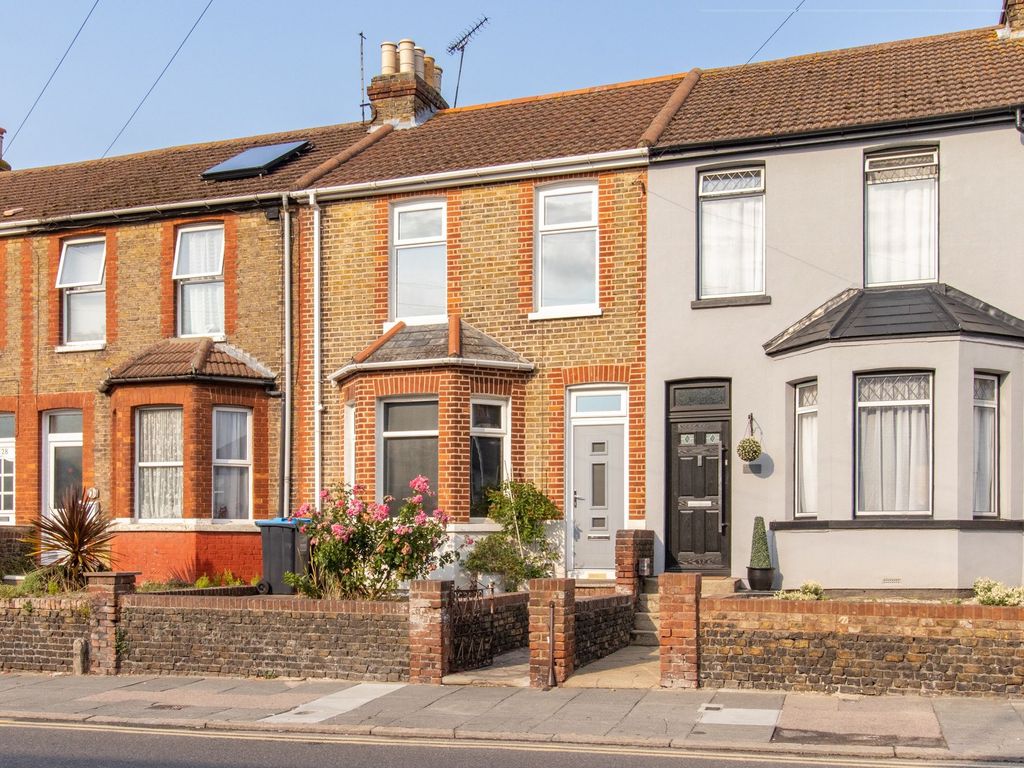 2 bed terraced house for sale in Ramsgate Road, Margate CT9, £250,000