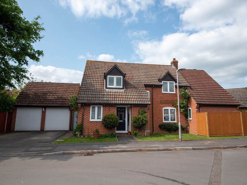 5 bed detached house for sale in Ashman Road, Thatcham RG19 Zoopla