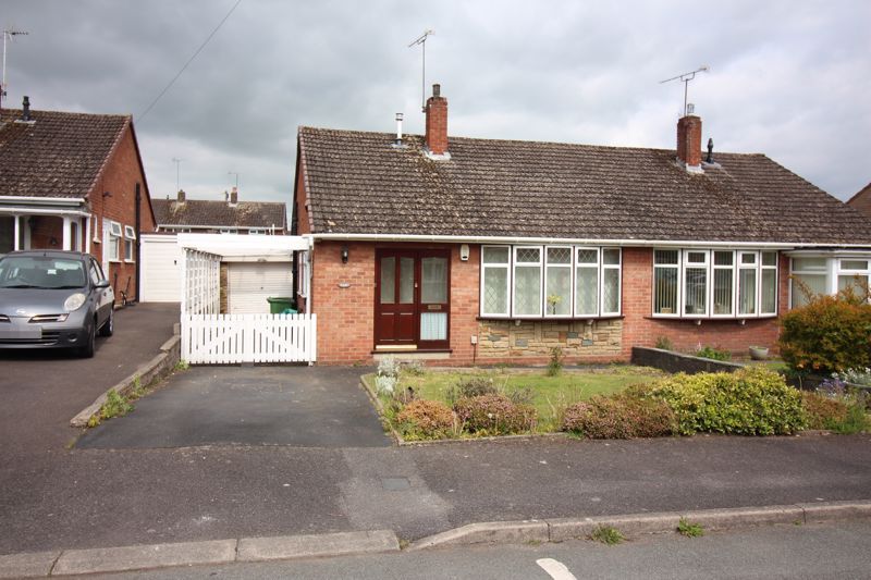 2 bed semidetached bungalow for sale in Maygrove Road, Kingswinford
