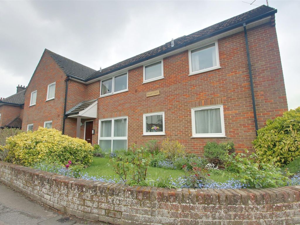 2 bed flat to rent in Western Road, Tring HP23 Zoopla