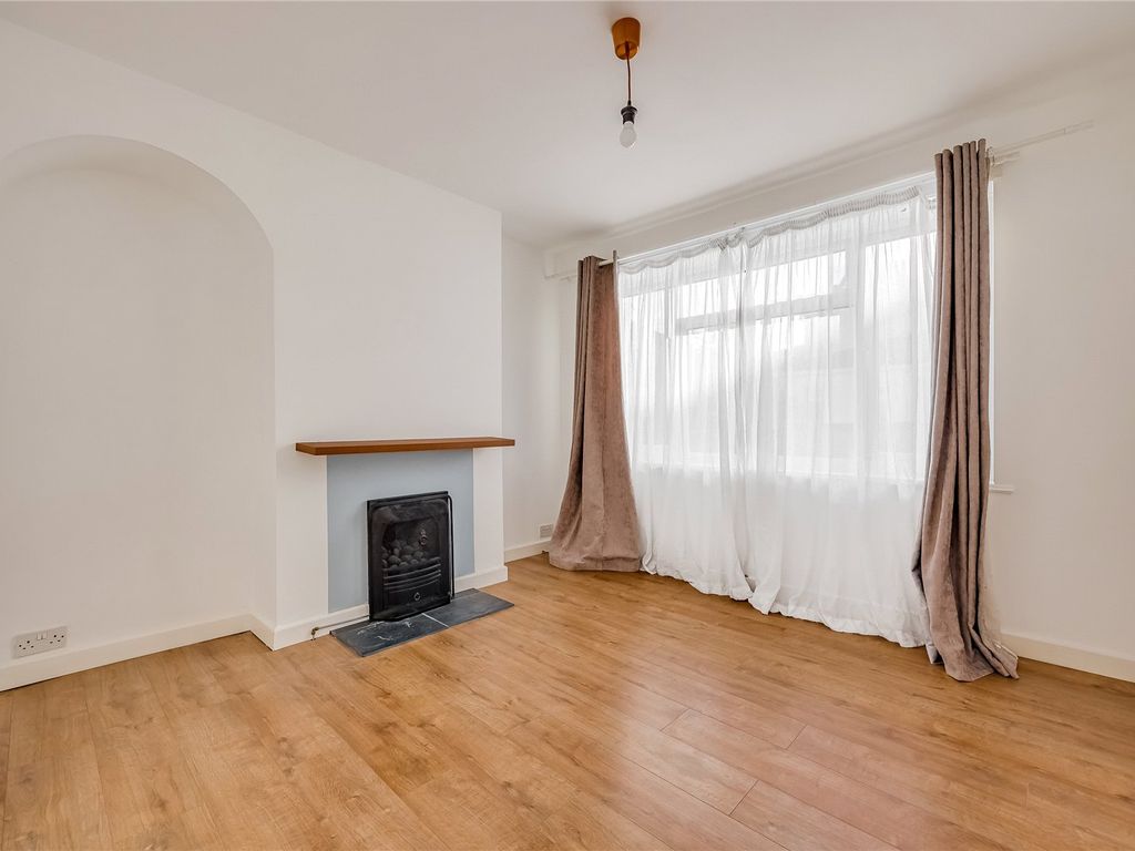 De'arn Gardens Mitcham CR4  