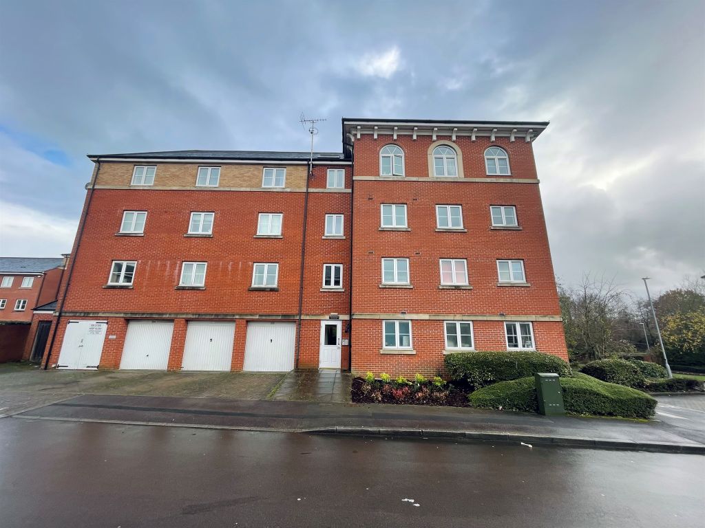 2 bed flat for sale in Padstow Road, Swindon SN2, £160,000 Zoopla