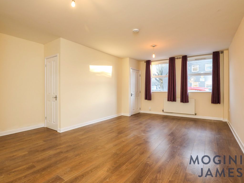 3 bed terraced house to rent in Elm Street, Roath, Cardiff CF24, £1,250