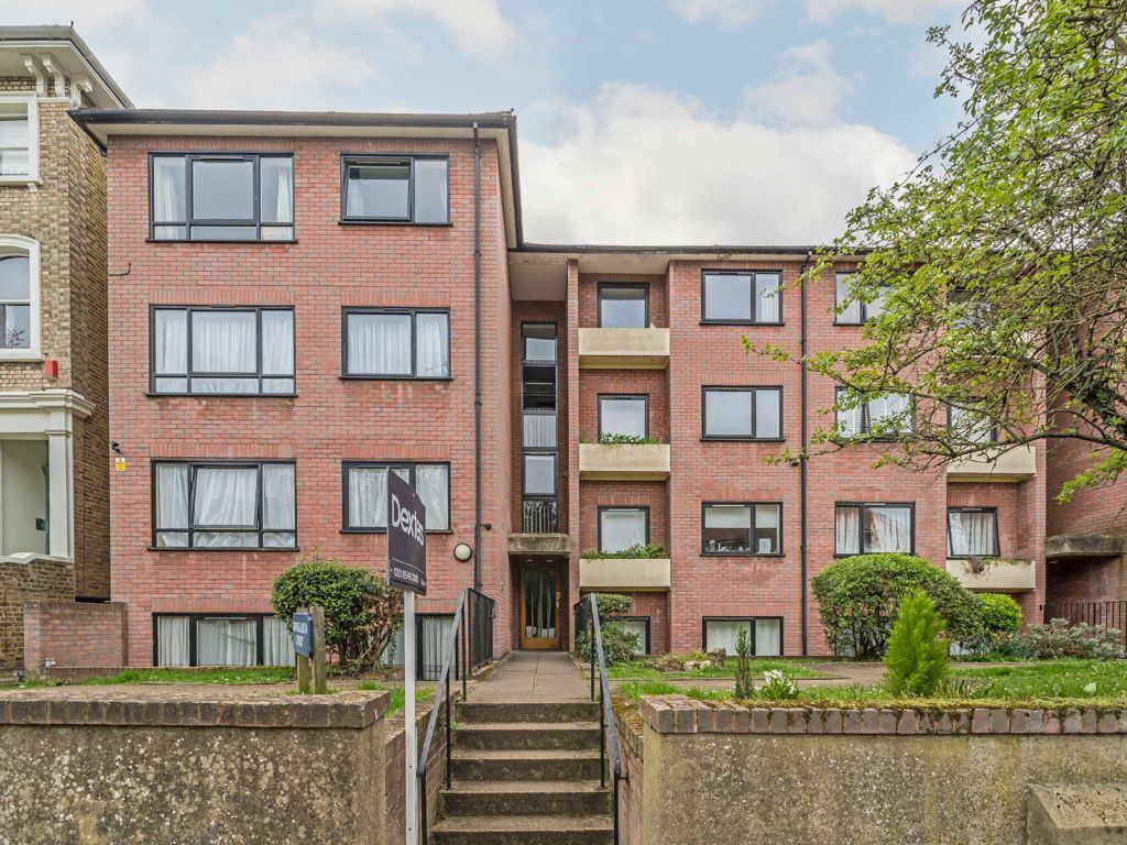 2 bed flat to rent in Surbiton Road, Kingston Upon Thames KT1, £1,900