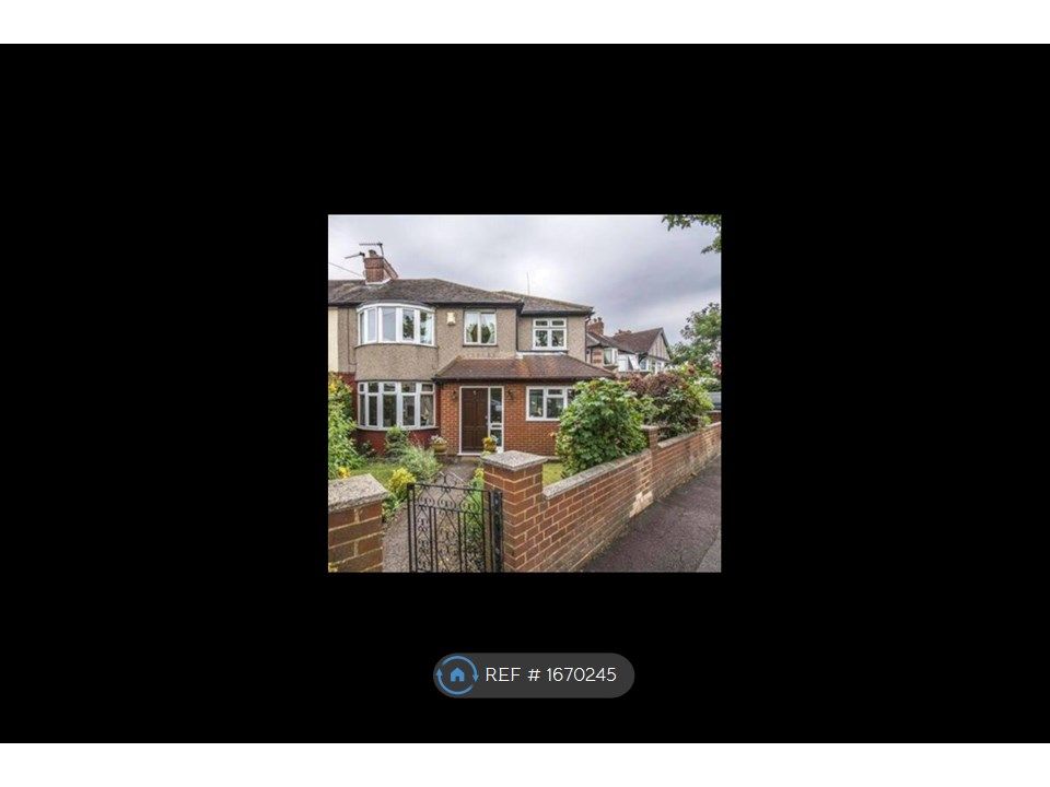 Room to rent in Marlow Drive, Sutton SM3 Zoopla