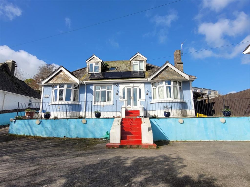 7 bed detached house for sale in Dracaena Avenue, Falmouth TR11, £