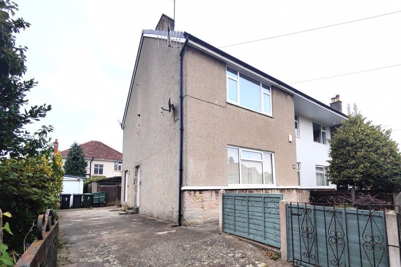 2 bed flat to rent in Richmond Avenue, Morecambe LA4 Zoopla