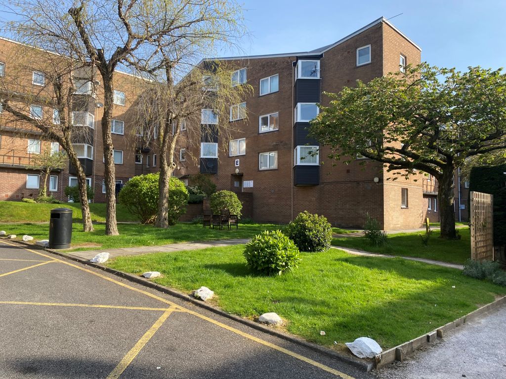 1 bed flat to rent in Coed Edeyrn, Llanedeyrn, Cardiff CF23 Zoopla