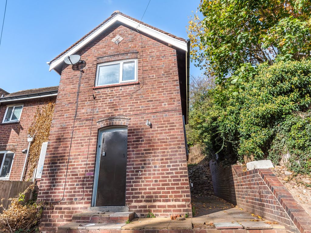 3 bed semidetached house for sale in Cobham Road, Kidderminster DY10