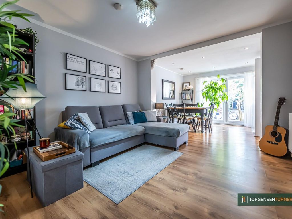 2 bed flat for sale in Old Oak Road, Acton W3, £595,000 Zoopla
