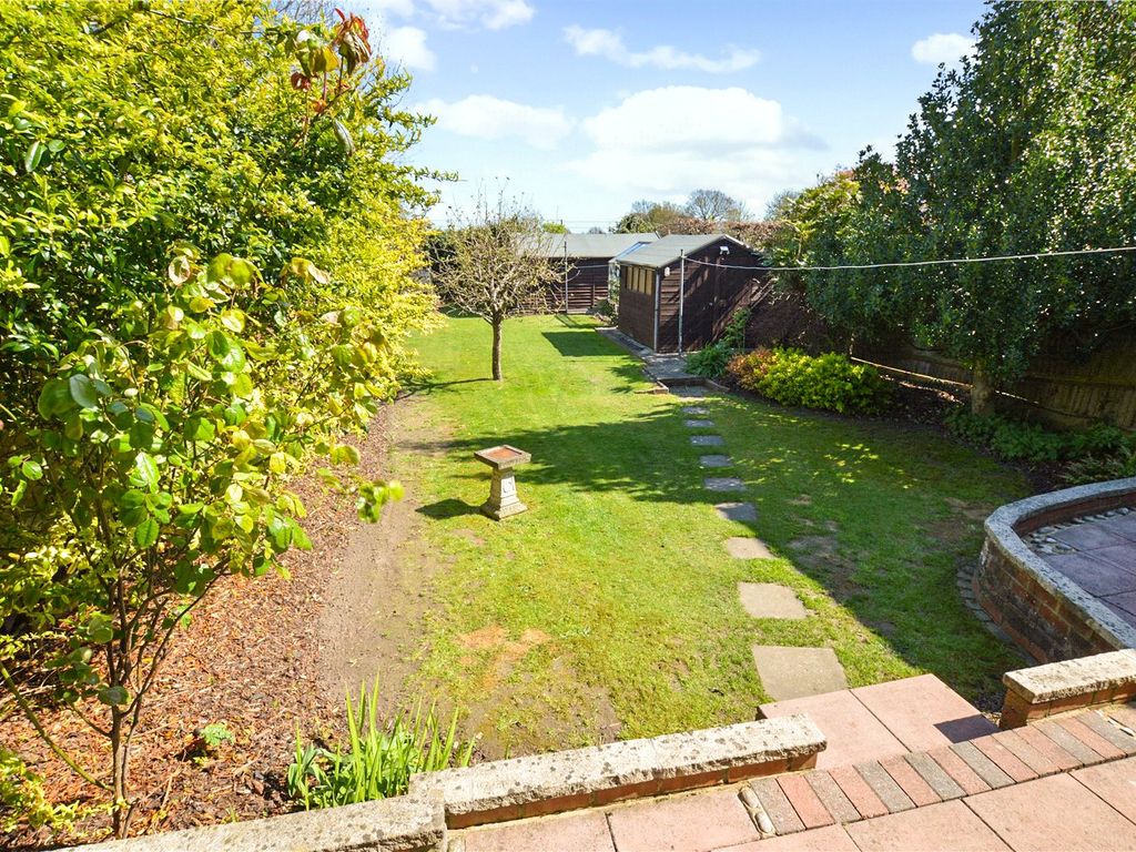 3 bed semidetached house for sale in Osborne Road, Dunstable