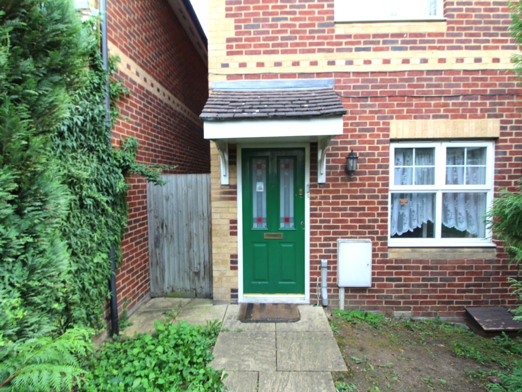 2 bed end terrace house for sale in Delisle Road, West Thamesmead SE28