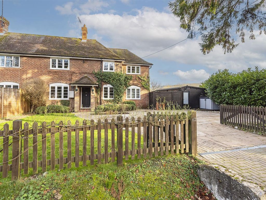 4 bed semidetached house for sale in Halton Lane, Wendover, Aylesbury