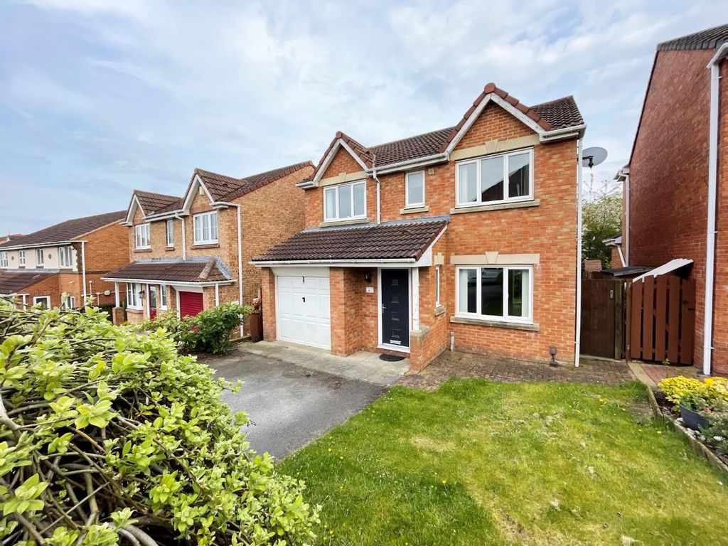 4 bed detached house for sale in Nuthatch Close, Cuthbert