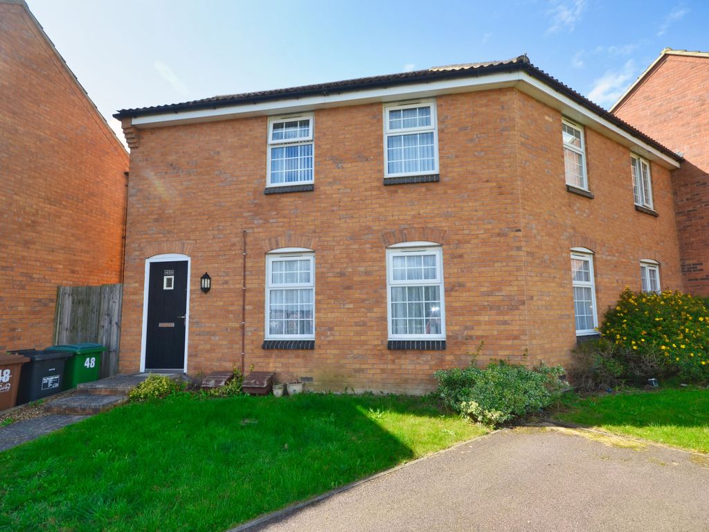 2 bed flat for sale in Clarendon Close, Corby NN18, £160,000 Zoopla