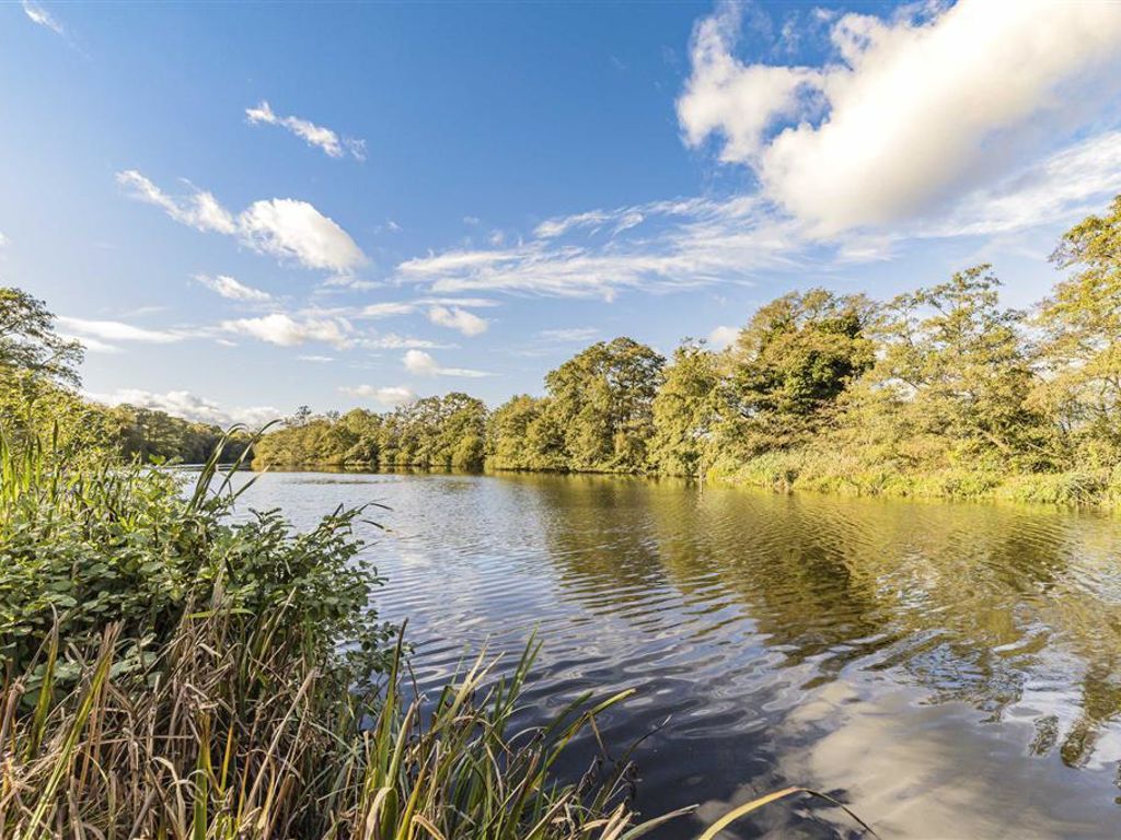 3 bed flat for sale in Beechcroft Manor, Weybridge KT13 Zoopla