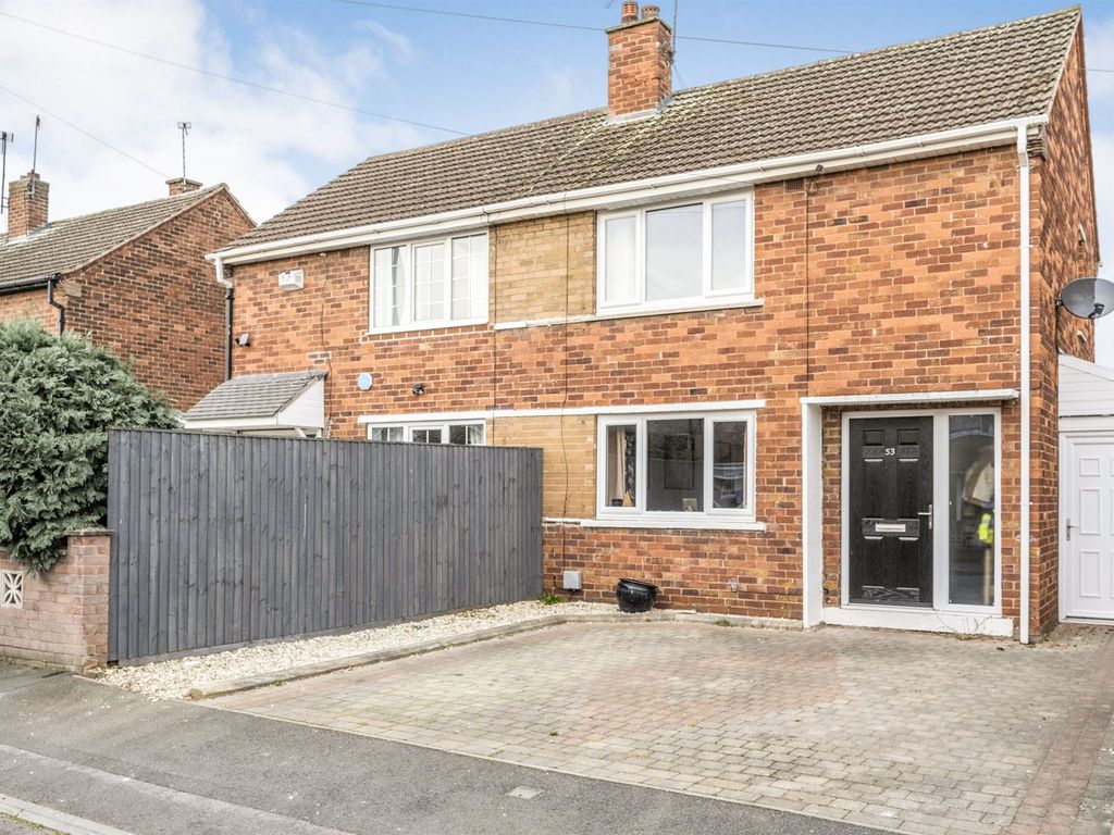 2 bed semidetached house for sale in Laburnum Drive, Armthorpe