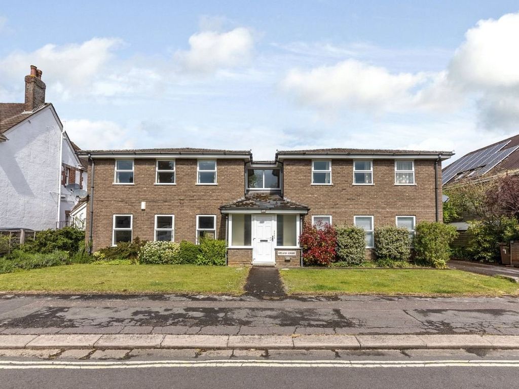 3 bed flat to rent in Upland Court, Upland Park Road, Oxford OX2, £