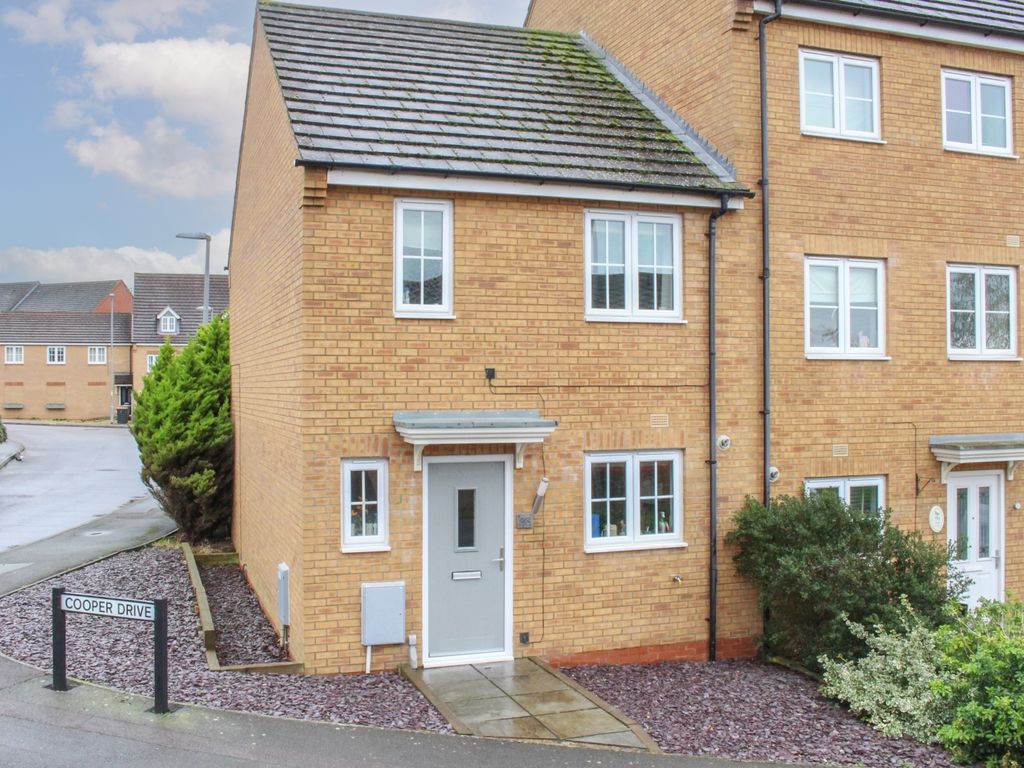 3 bed end terrace house for sale in Cooper Drive, Leighton Buzzard LU7