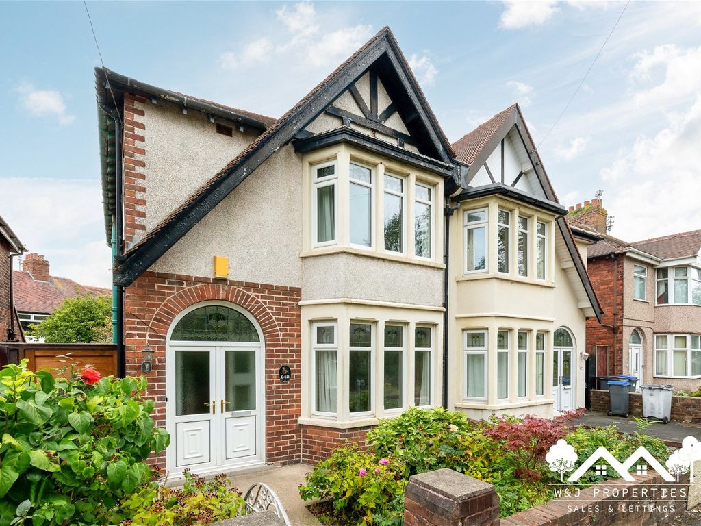 3 bed semidetached house for sale in Devonshire Road, Blackpool FY2, £