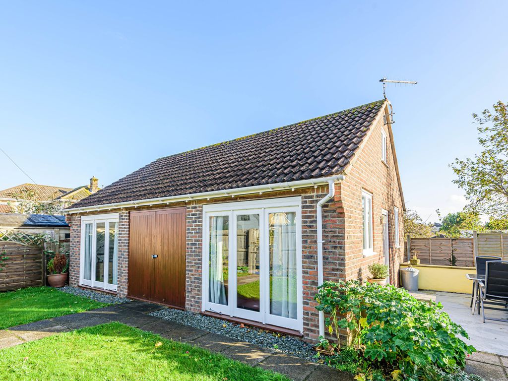 2 bed bungalow for sale in Monmouth Avenue, Weymouth, Dorset DT3 Zoopla